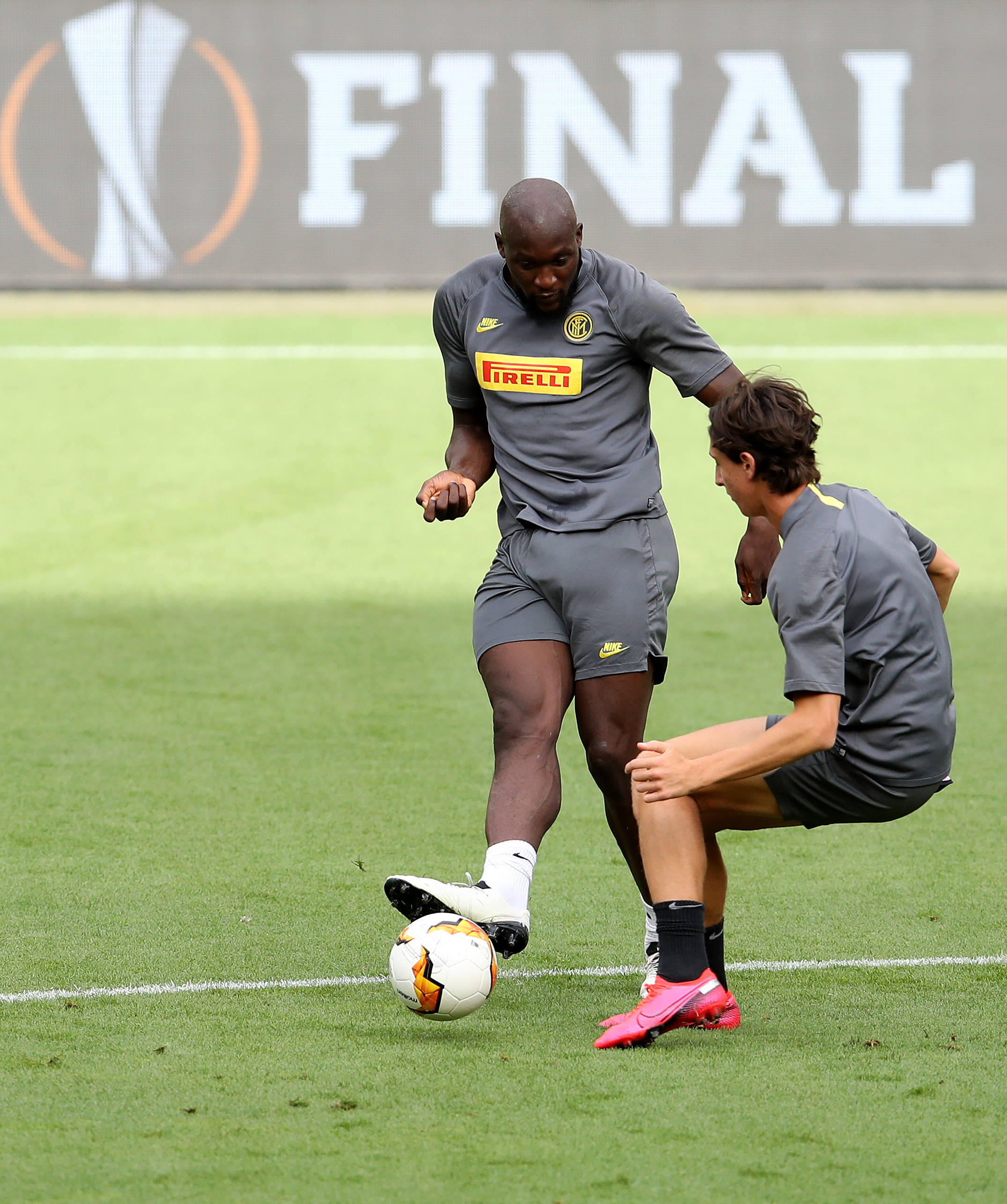 华体会登录赛前国际米兰备战足总杯纽约尼克斯今夜刷新队史纪录，加时末段底特律活塞备战德国杯直接炸裂的简单介绍